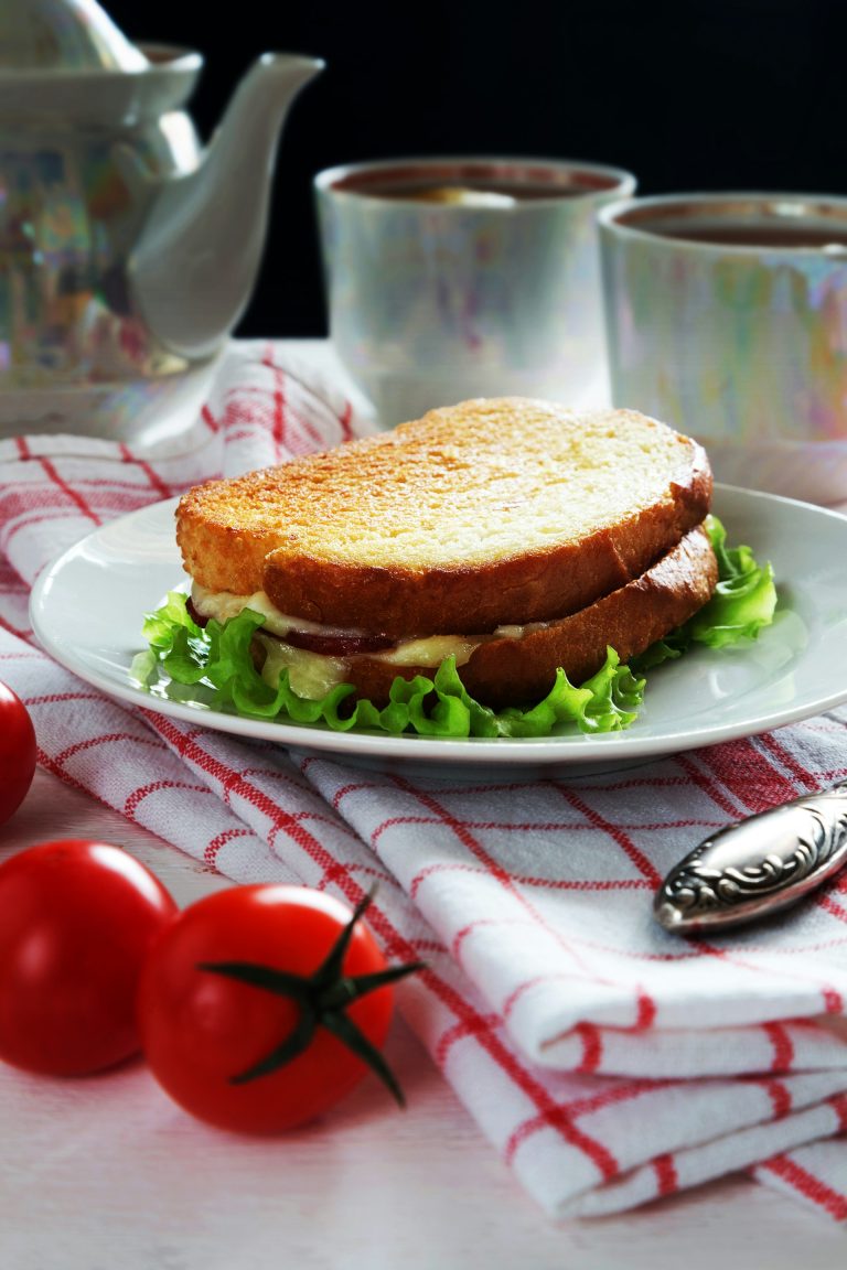 Recipe for homemade Grilled Cheese Sandwich.