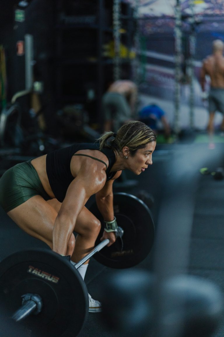 Precaution of injury while Deadlifting in the gym.