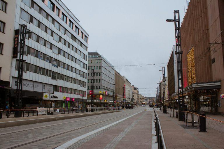 Commercial central shop